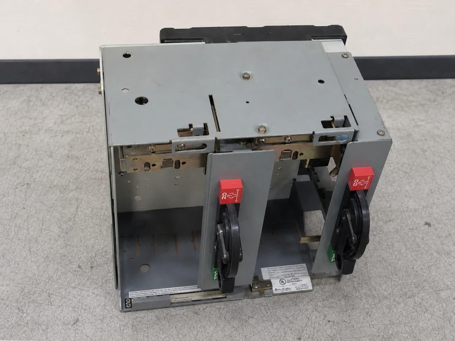 Allen Bradley 2100 12" 100A Dual Breaker Feeder MCC Bucket