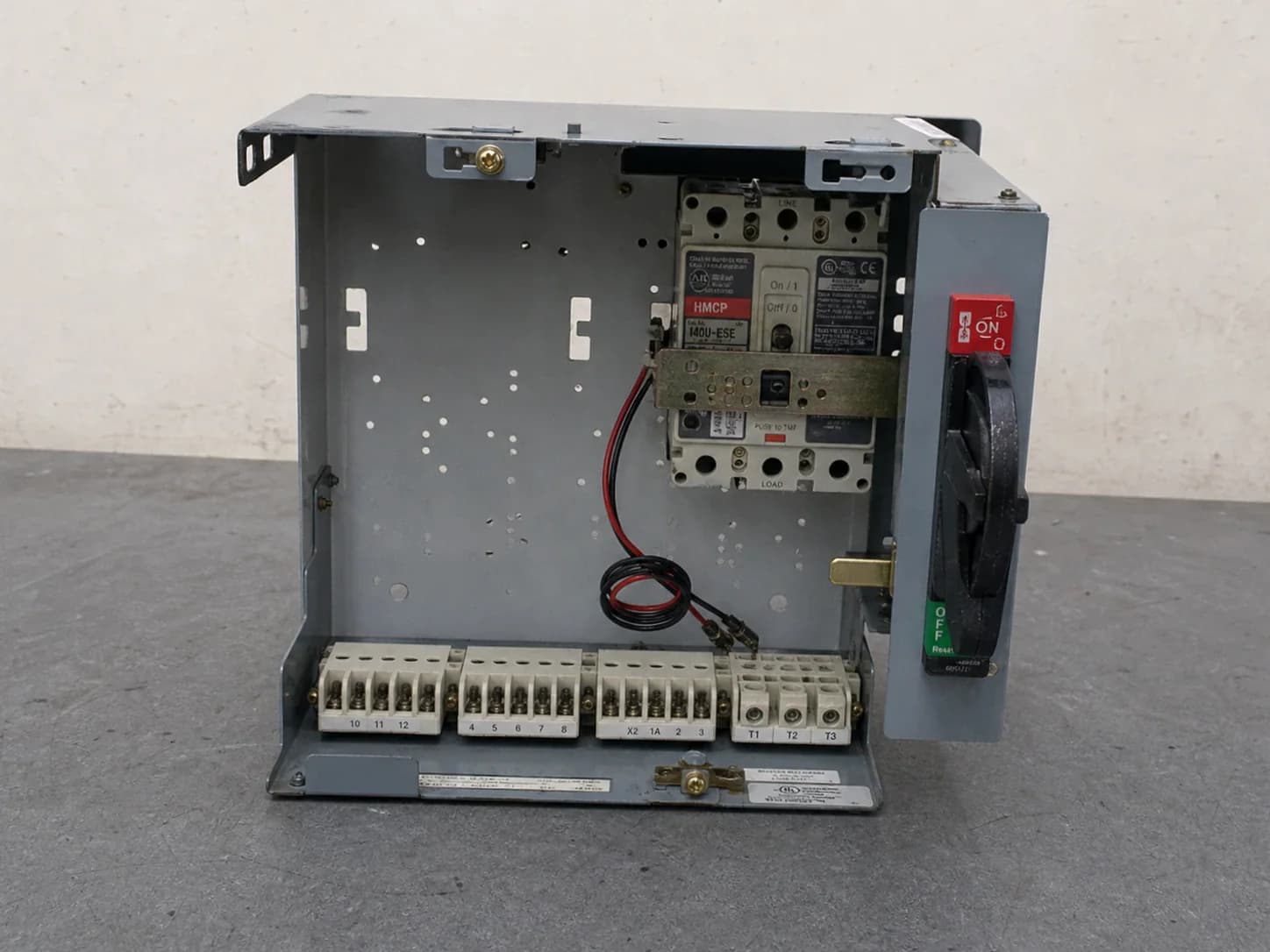 Allen Bradley 2100 12" 30A Breaker Feeder MCC Bucket