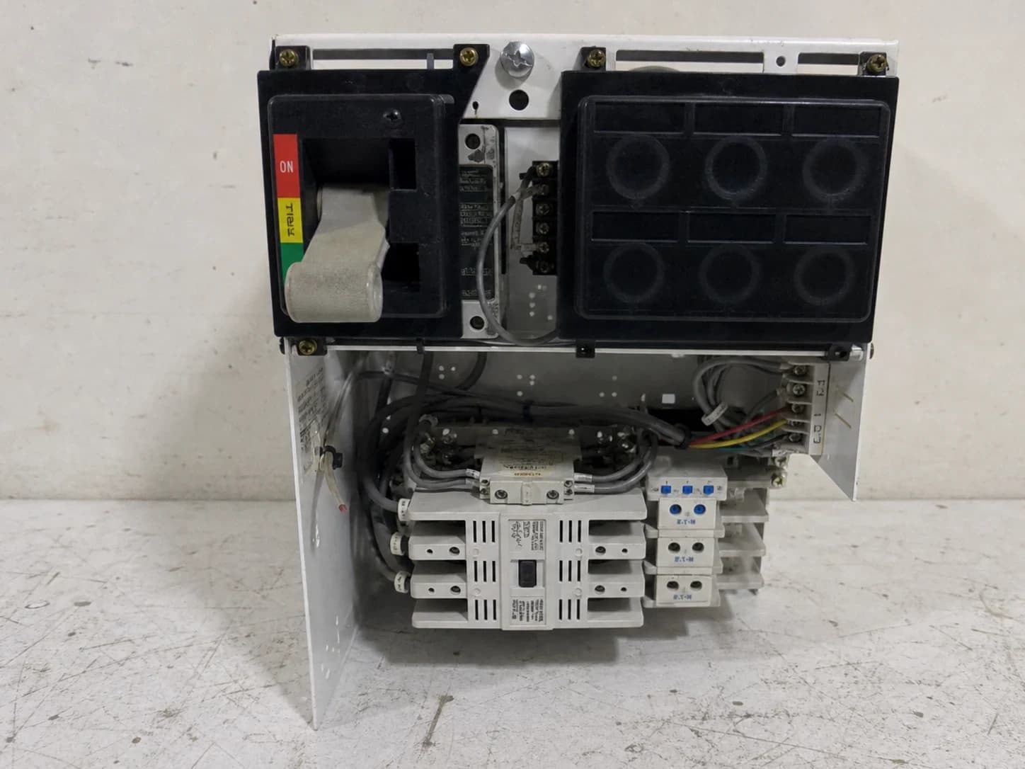 Allen Bradley 2100 18" 100A Breaker Starter MCC Bucket