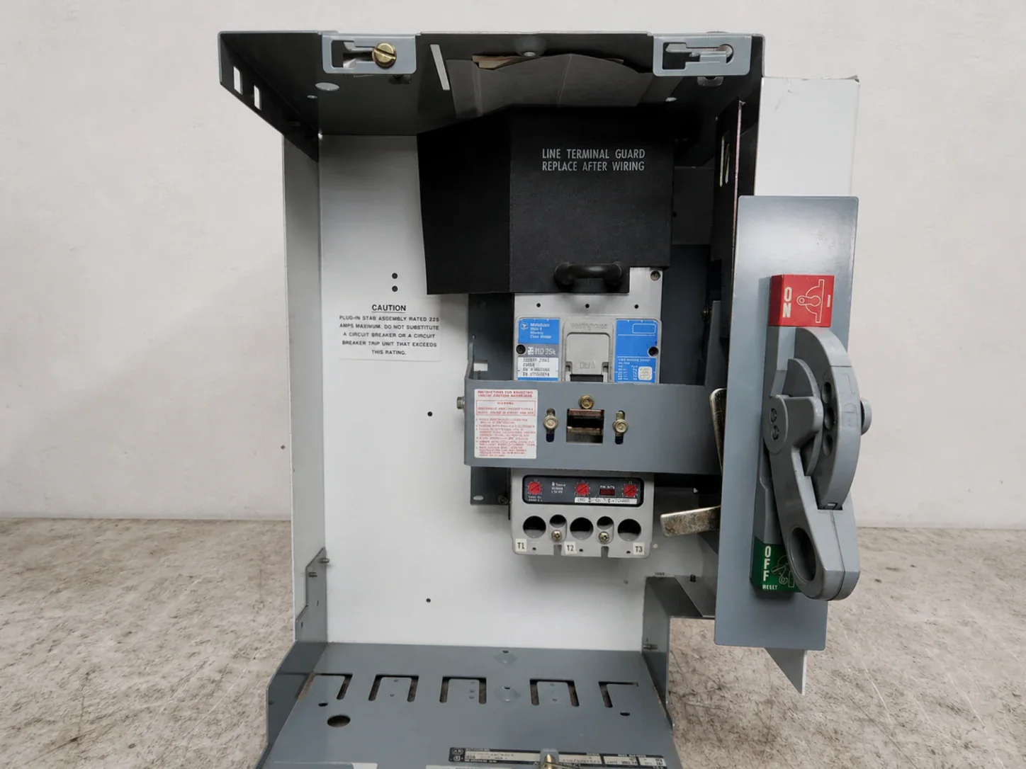 Allen Bradley 2100 18" 200A Breaker Feeder MCC Bucket