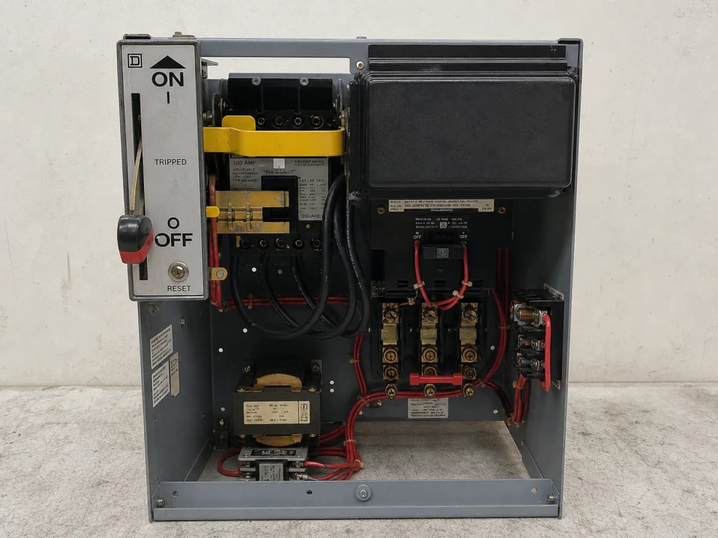 Square D Model 5 18" 100A Breaker Starter MCC Bucket