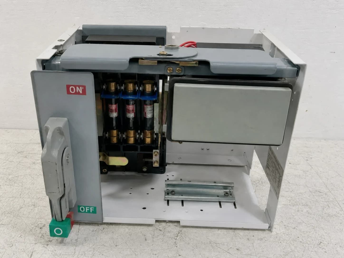 Square D Model 6 12" 30A Fused Feeder MCC Bucket
